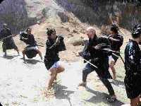 Zatoichi luchando contra la banda de Ginzo